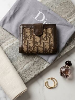 Authentic (COA) Vintage Christian Dior Trotter Wallet Kiss Lock with Dust Bag